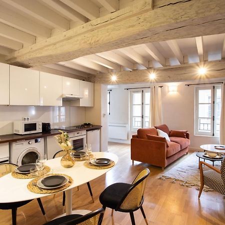 La Tourelle & L'Honore - 2 Appartements Dans Le Centre Historique De Рен Екстериор снимка